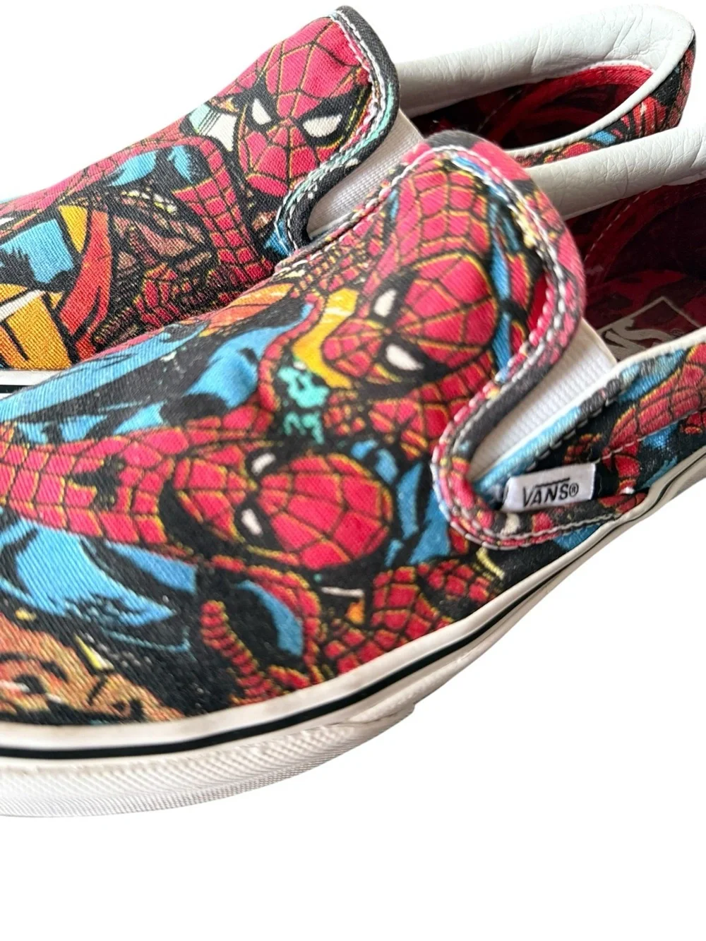 Vans x Marvel Spider-Man Slip On Sneakers Men’s 6 Women’s 7.5 Rare Comic Print